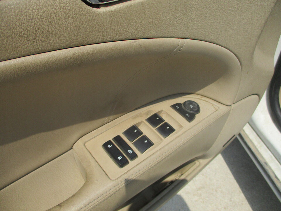 Used 2007 Buick Lucerne CXS w/ Driver Confidence Package FWD image 27
