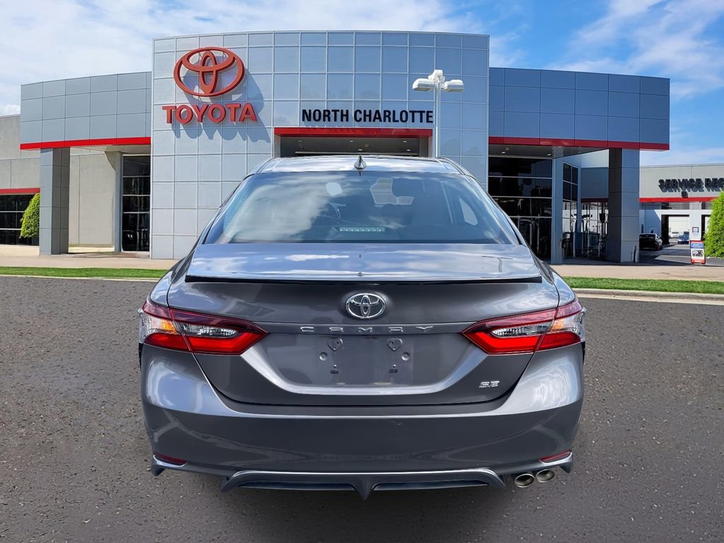 Used 2021 Toyota Camry SE image 9