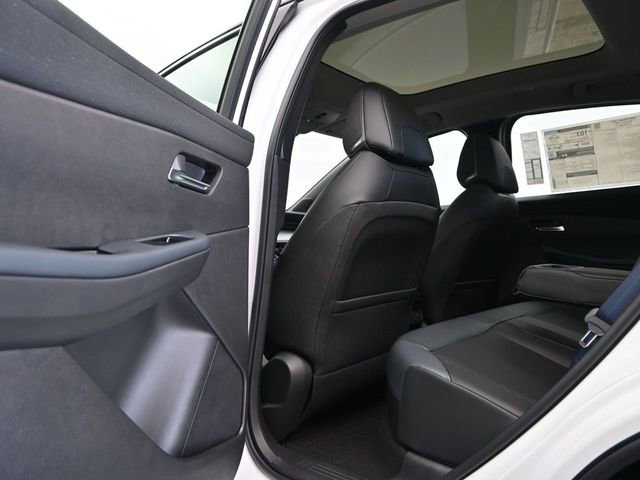 New 2026 Nissan Leaf Platinum+ w/ Cargo Package (Platinum+) image 13