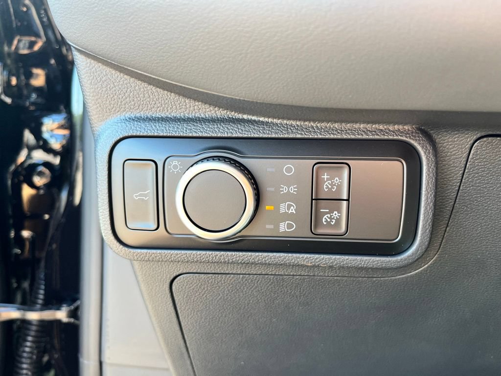 New 2026 Ford Explorer Active RWD image 15