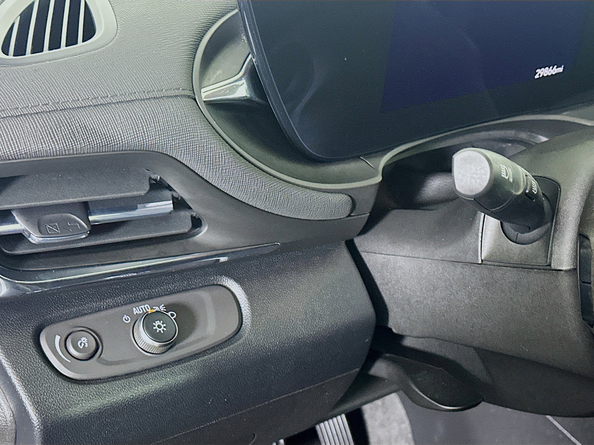 Used 2025 Buick Envista Preferred FWD image 16