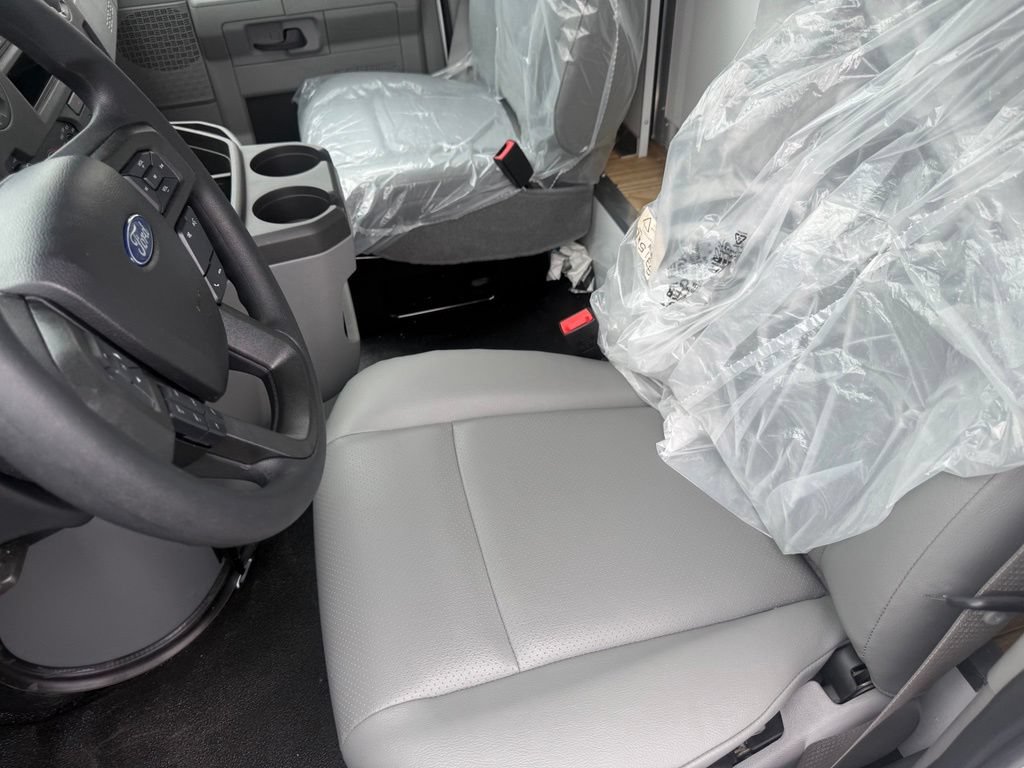 New 2027 Ford E-450 and Econoline 450 Super Duty w/ Power Equipment Group RWD image 17