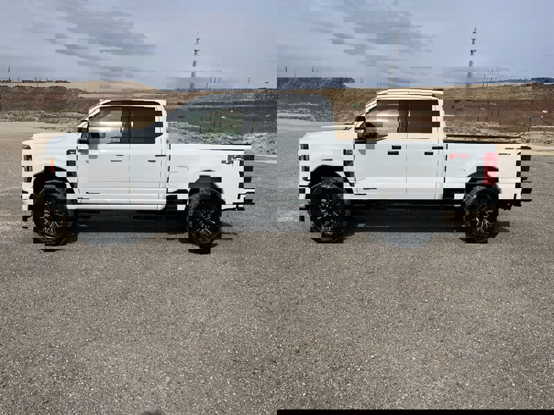 Used 2024 Ford F250 XLT w/ FX4 Off-Road Package image 5