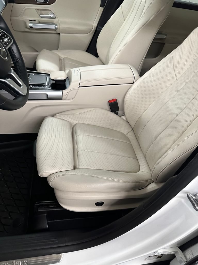 Used 2022 Mercedes-Benz GLB 250 4MATIC image 13