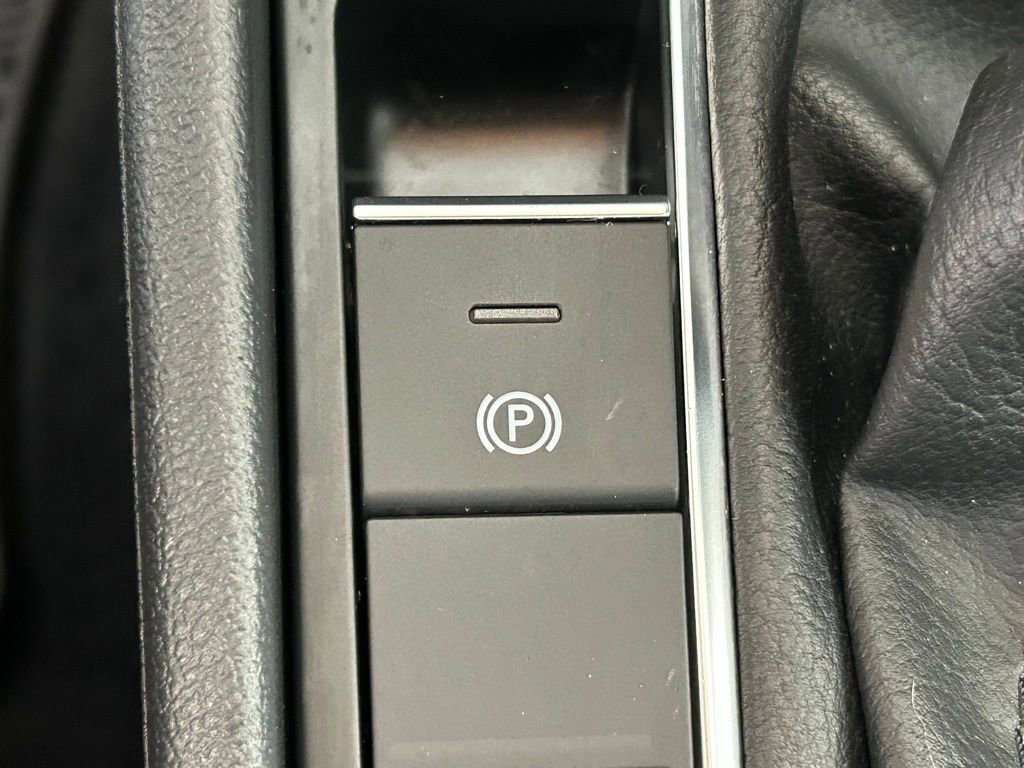 Used 2022 Volkswagen Jetta S image 38