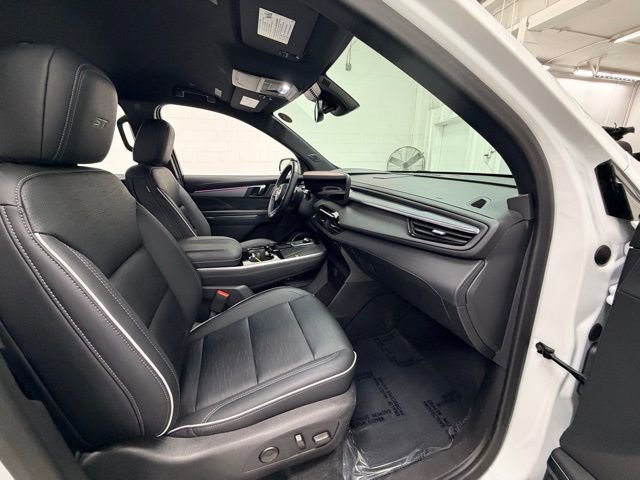 Certified 2025 Buick Enclave Sport Touring image 28