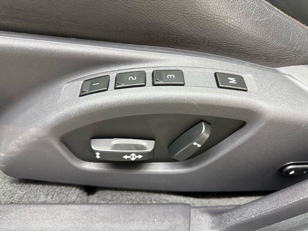 Used 2017 Volvo V60 T5 Cross Country w/ Convenience Package image 10