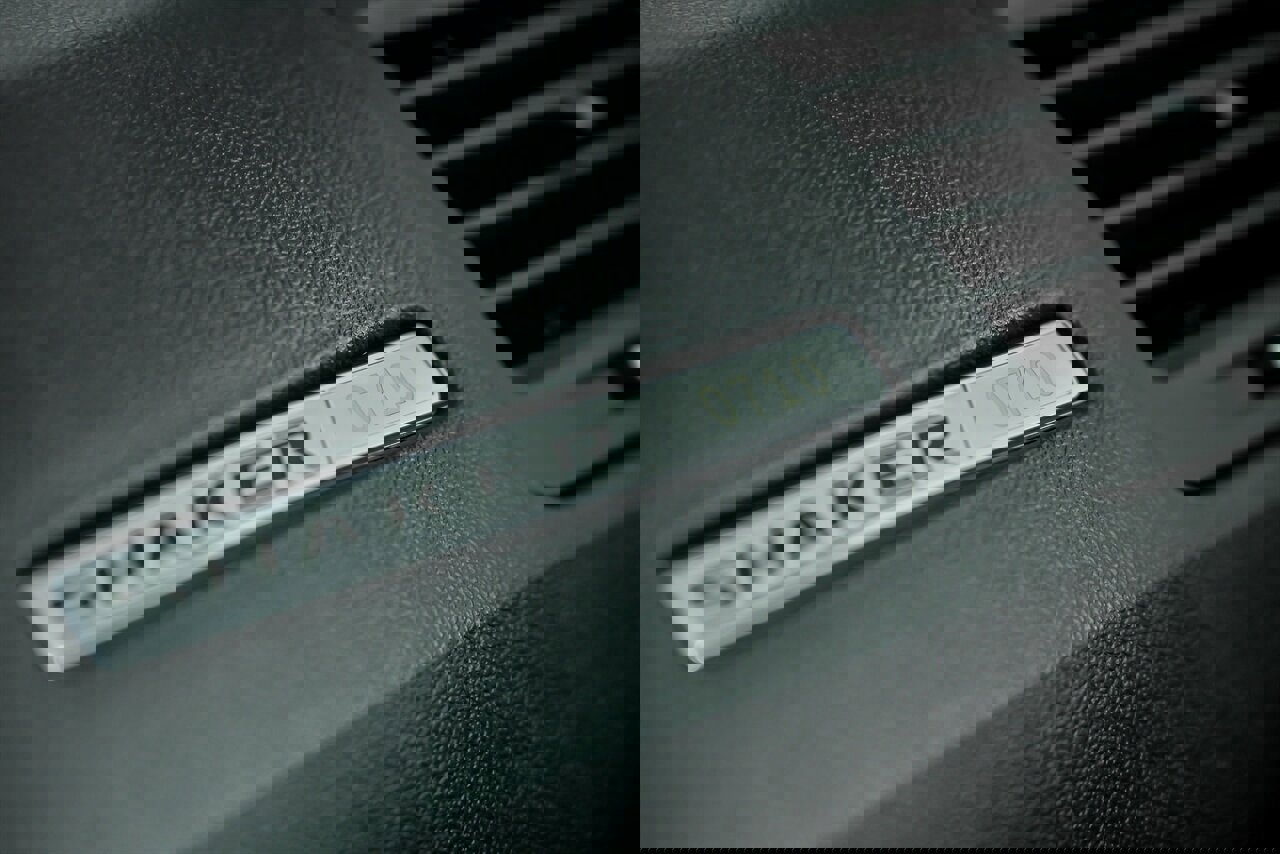 Used 2014 Dodge Challenger R/T image 35