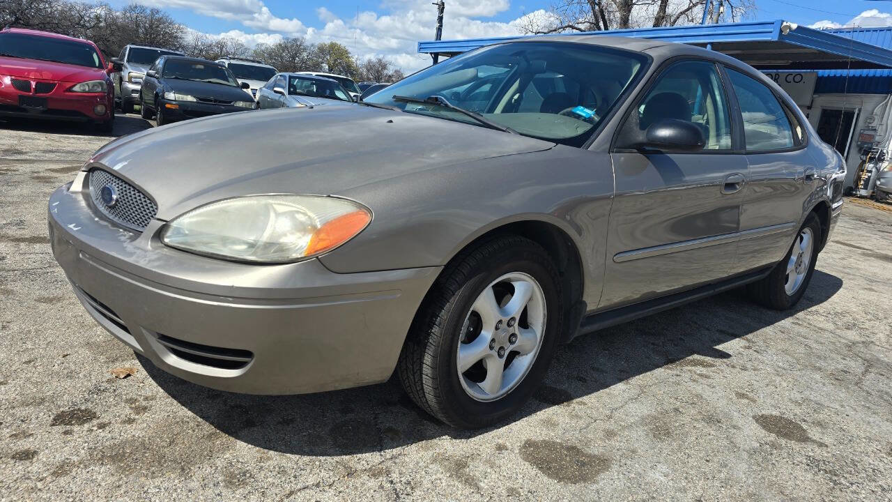 Used 2007 Ford Taurus SE image 1