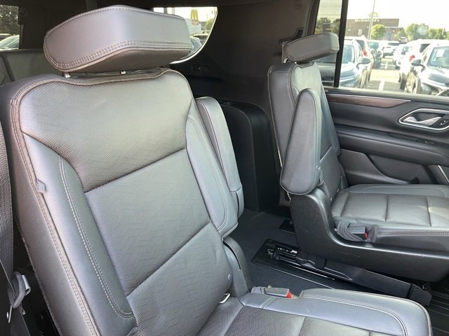 Used 2021 Chevrolet Suburban High Country image 12