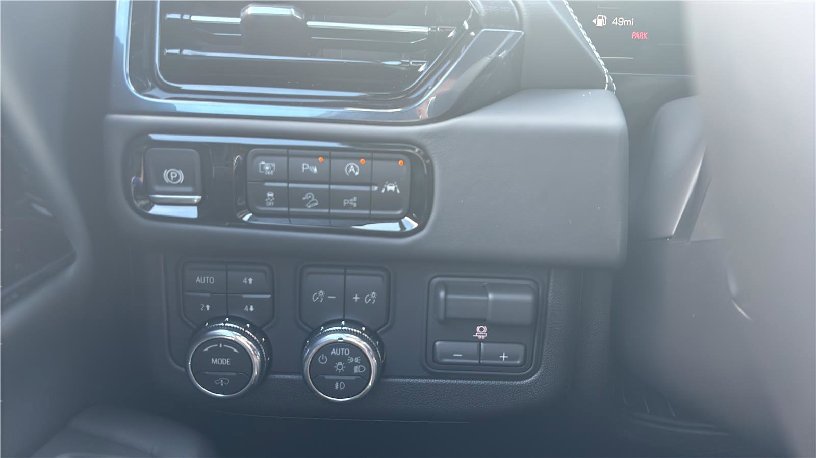 New 2026 GMC Yukon AT4 Ultimate w/ LPO, Floor Liner Package image 14