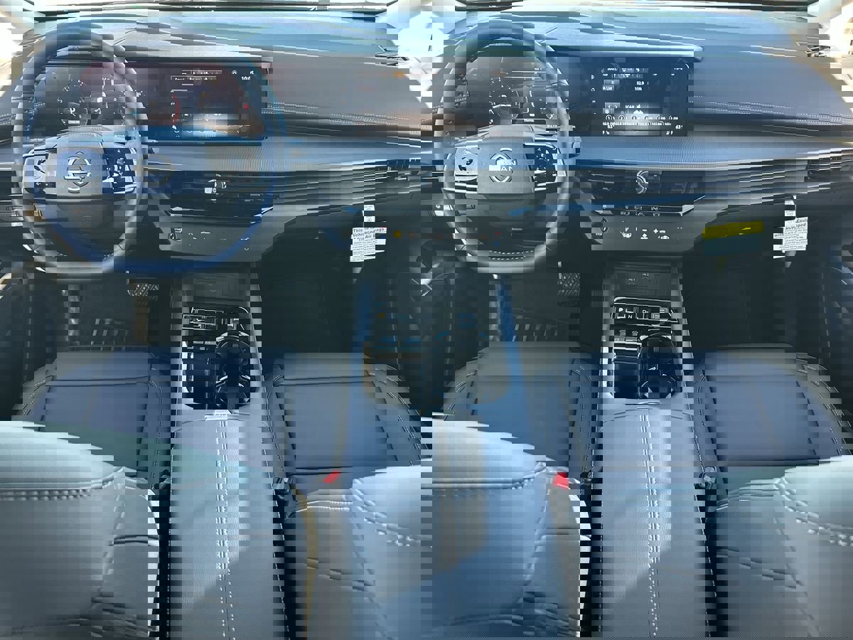 New 2025 Nissan Murano SV image 17