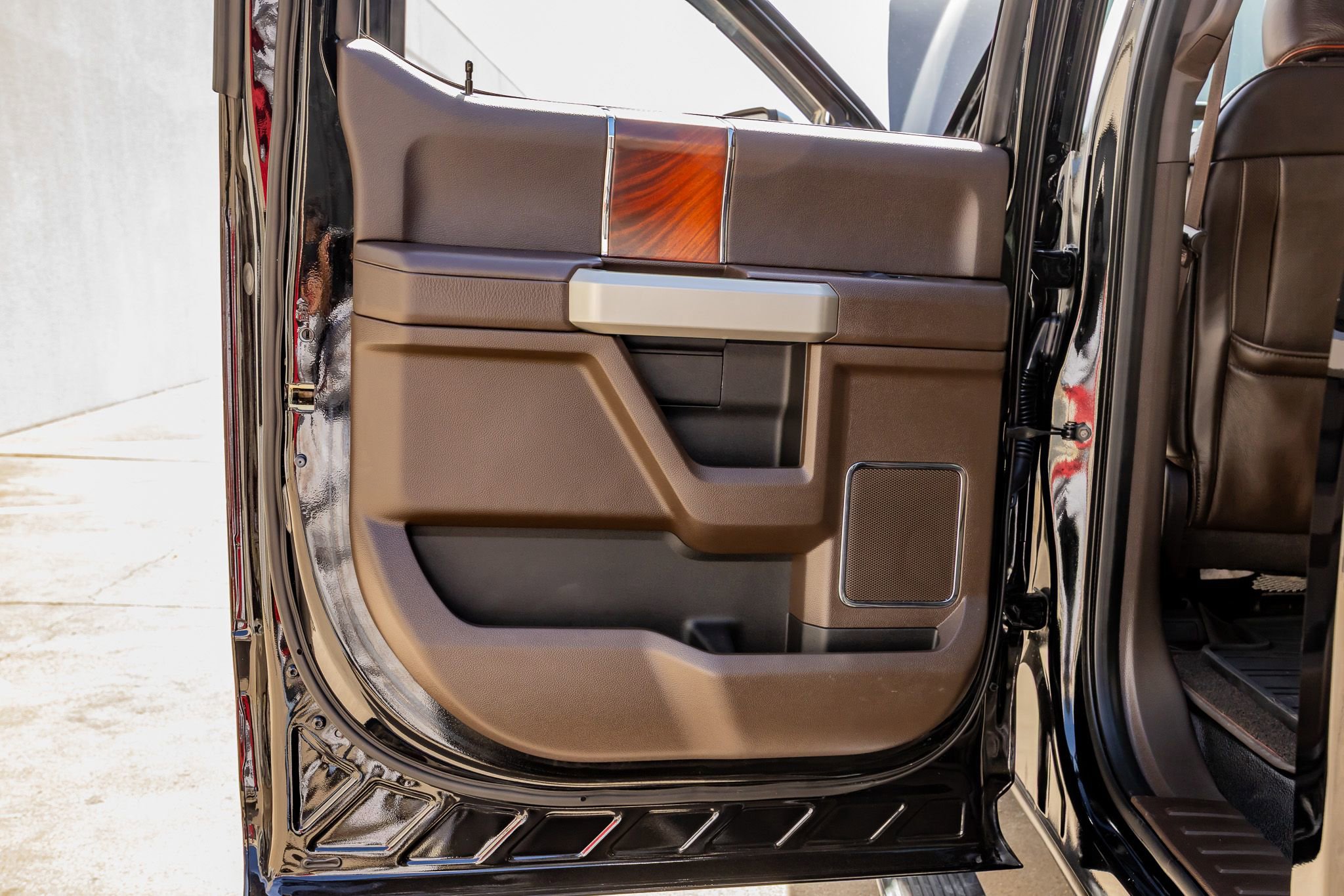 Used 2017 Ford F250 King Ranch w/ King Ranch Ultimate Package image 37