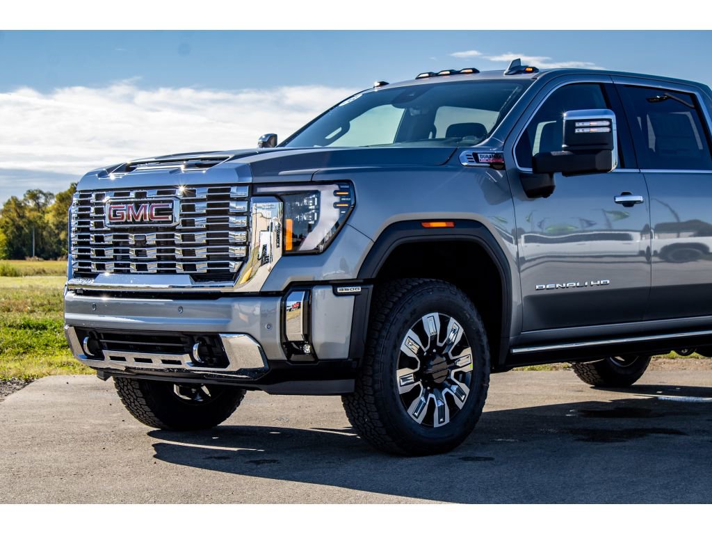 New 2026 GMC Sierra 3500 Denali w/ Denali Reserve Package image 18