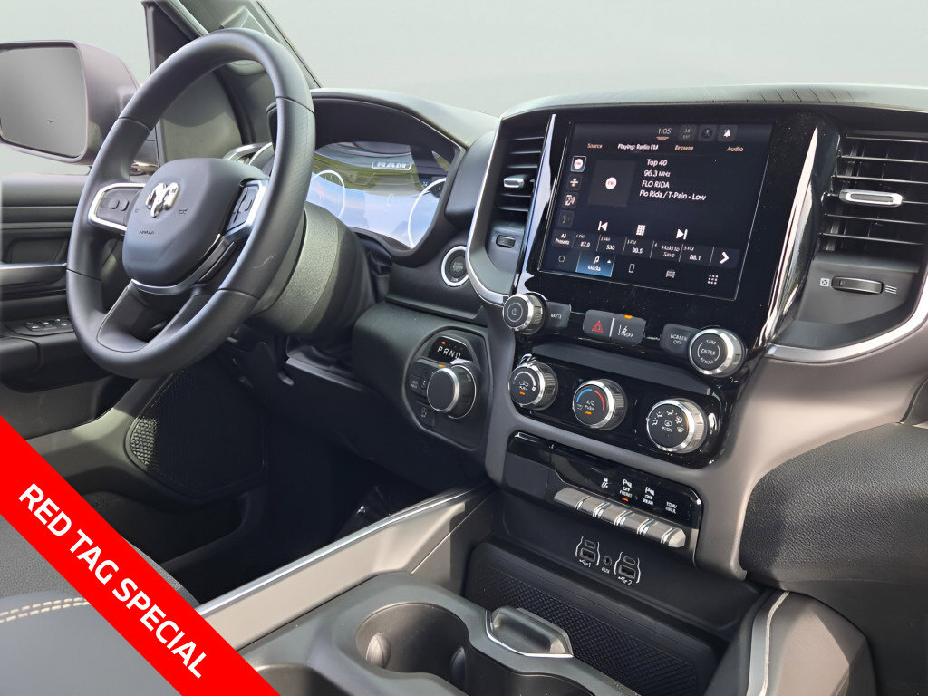 New 2026 RAM 1500 Express AWD/4WD image 13