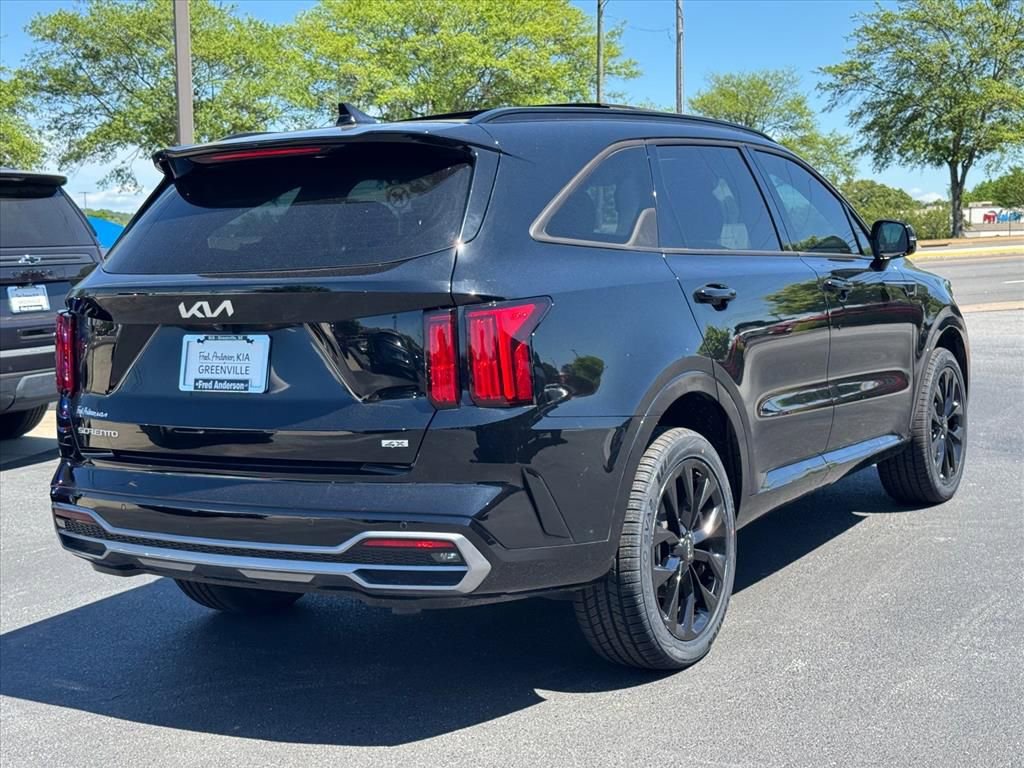 Certified 2023 Kia Sorento SX image 3