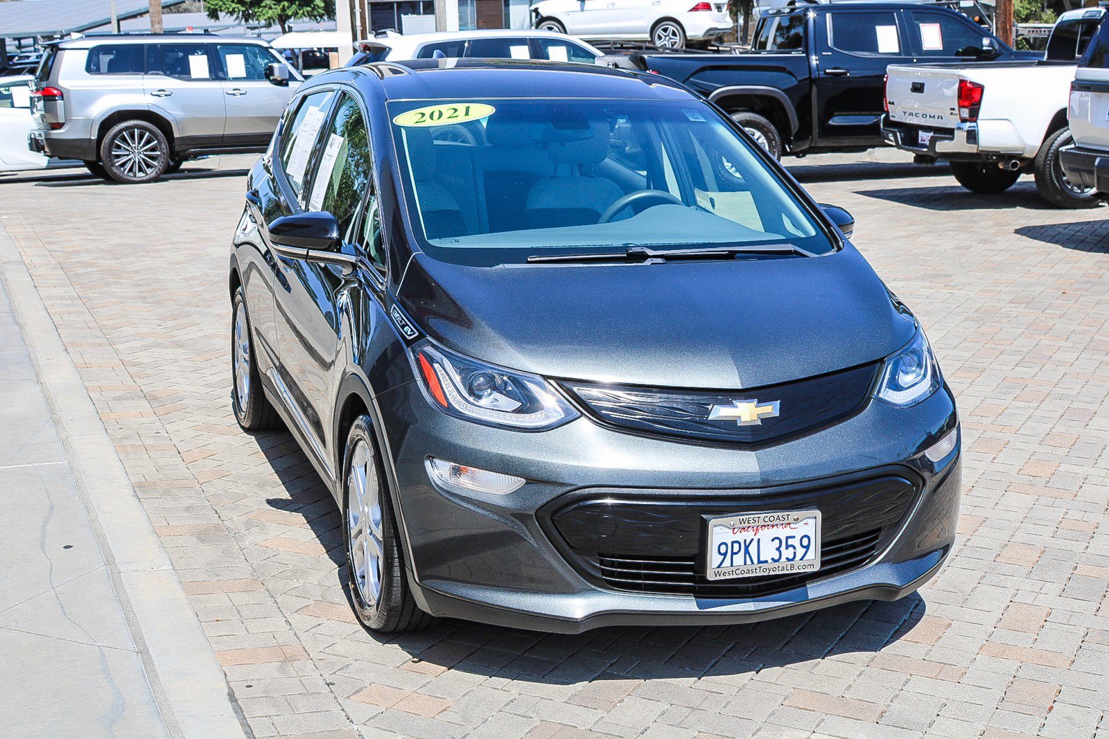 Used 2021 Chevrolet Bolt LT FWD image 3