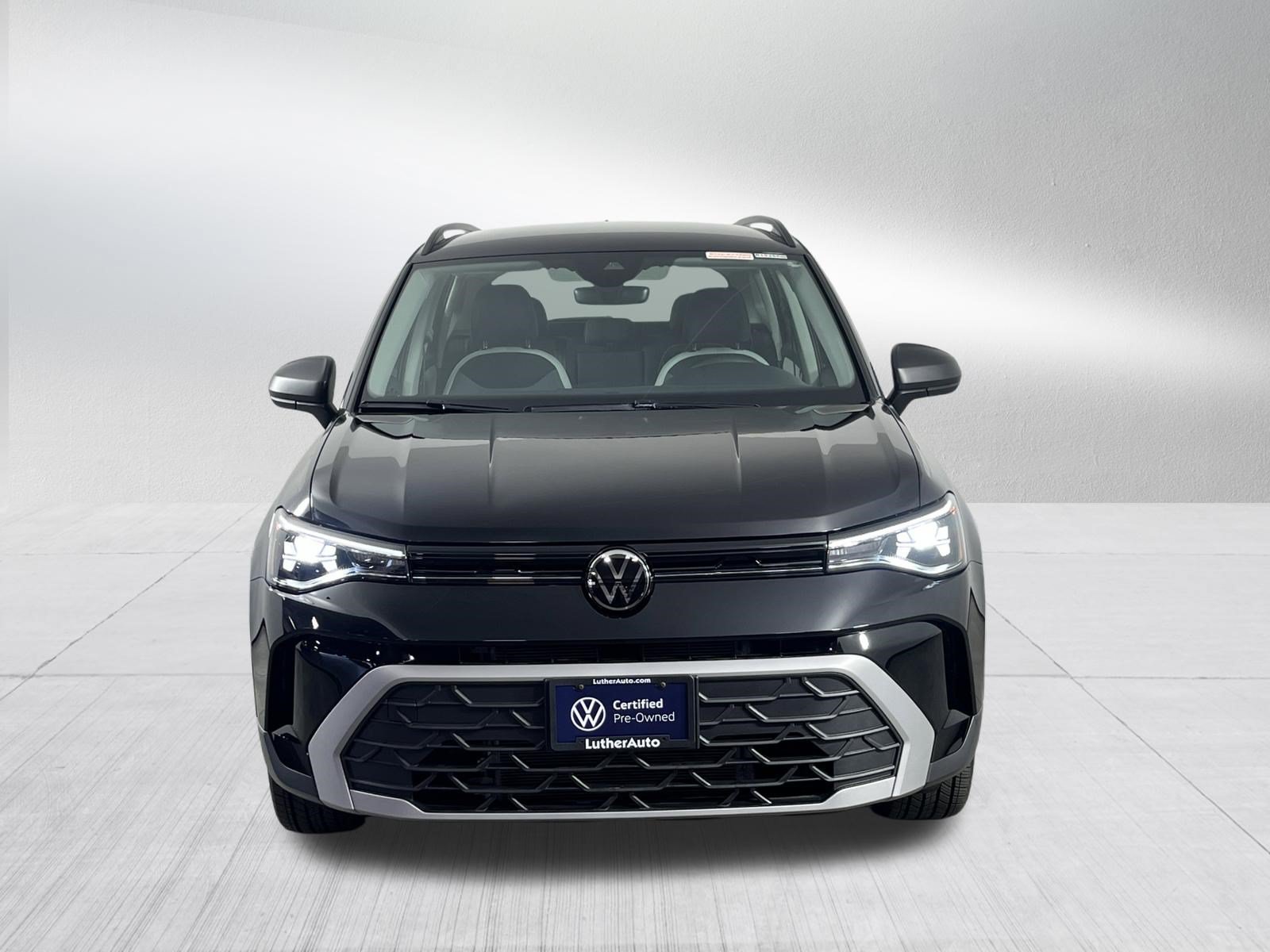 Certified 2025 Volkswagen Taos S FWD image 2
