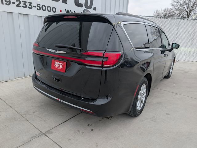 Used 2022 Chrysler Pacifica Touring-L image 23