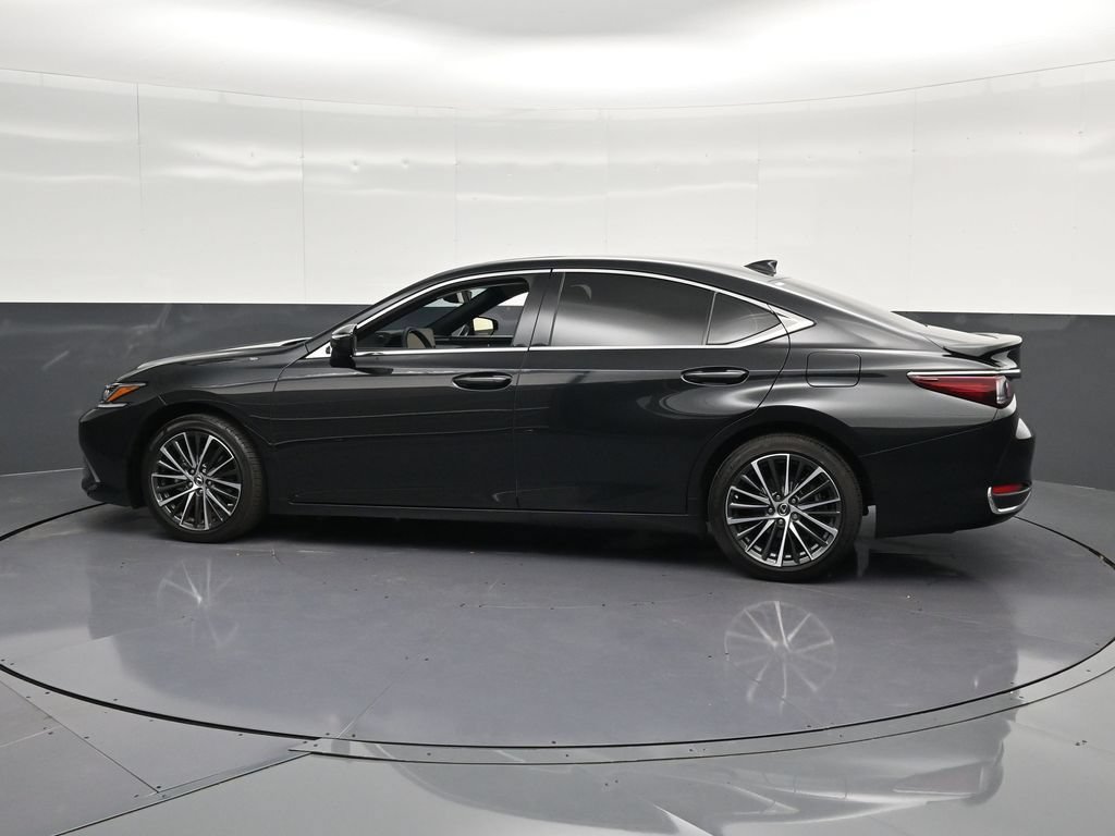 Used 2025 Lexus ES 300h w/ Premium Package FWD image 8
