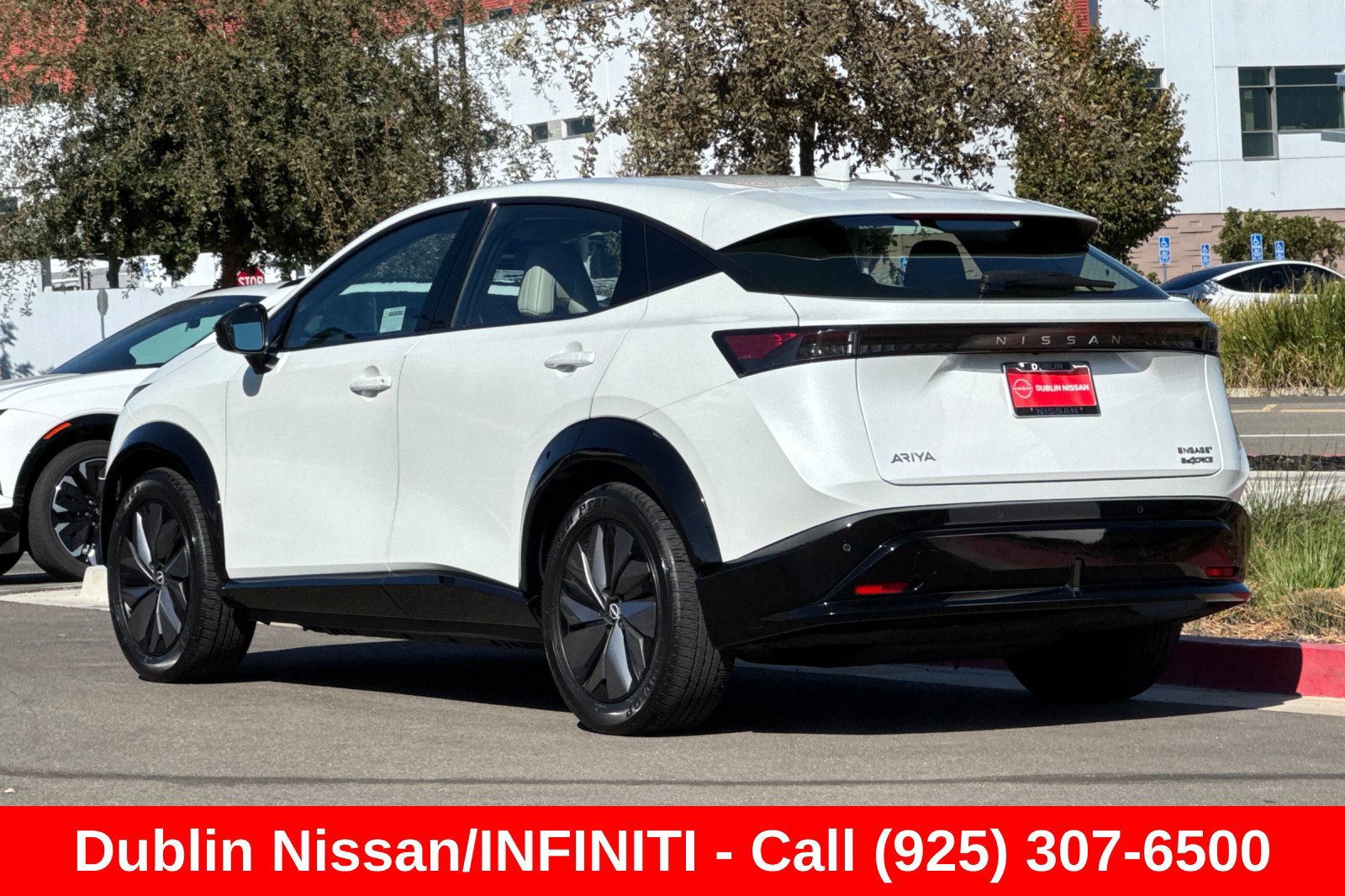 Used 2024 Nissan Ariya AWD image 6