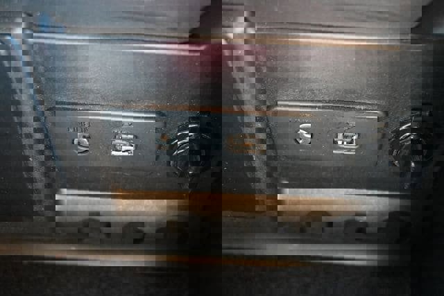 Used 2011 Ford Mustang Shelby GT500 w/ SVT Performance Pkg image 28