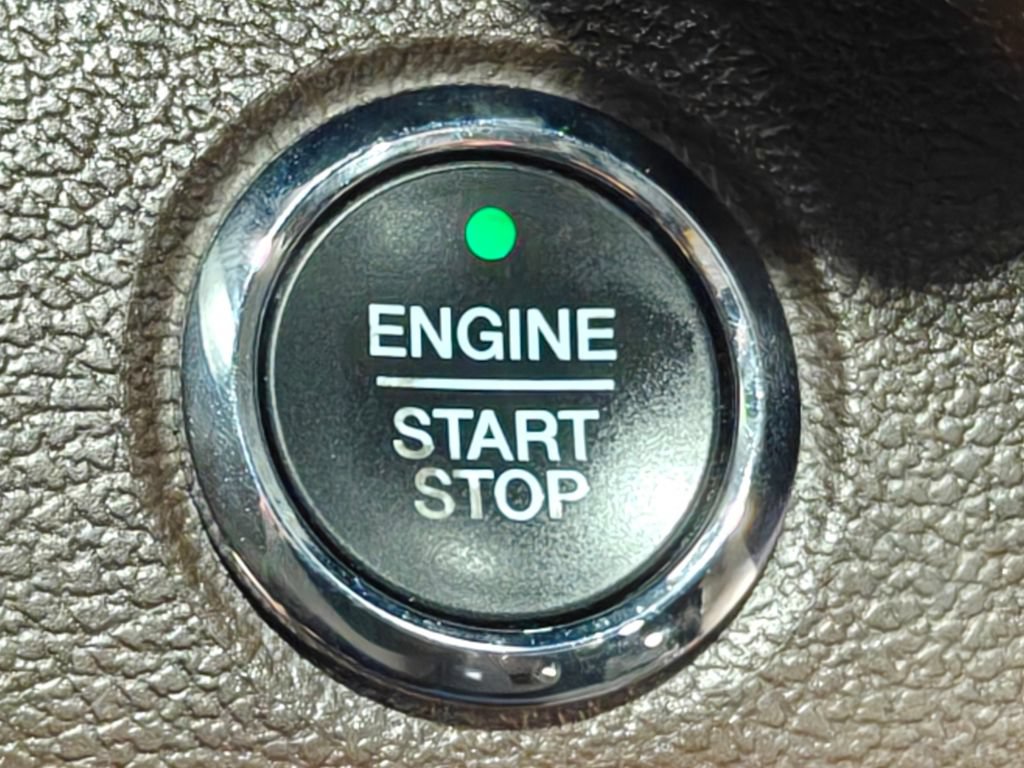 Used 2015 Ford F150 King Ranch w/ Equipment Group 601A Luxury AWD/4WD image 21
