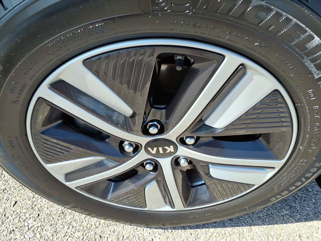 Used 2020 Kia Niro EX Premium FWD image 11