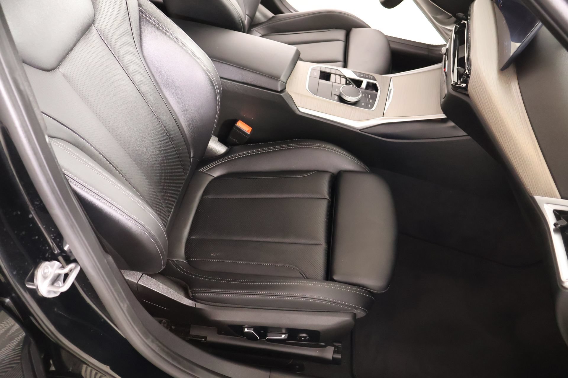 Used 2025 BMW 330i Sedan RWD image 14