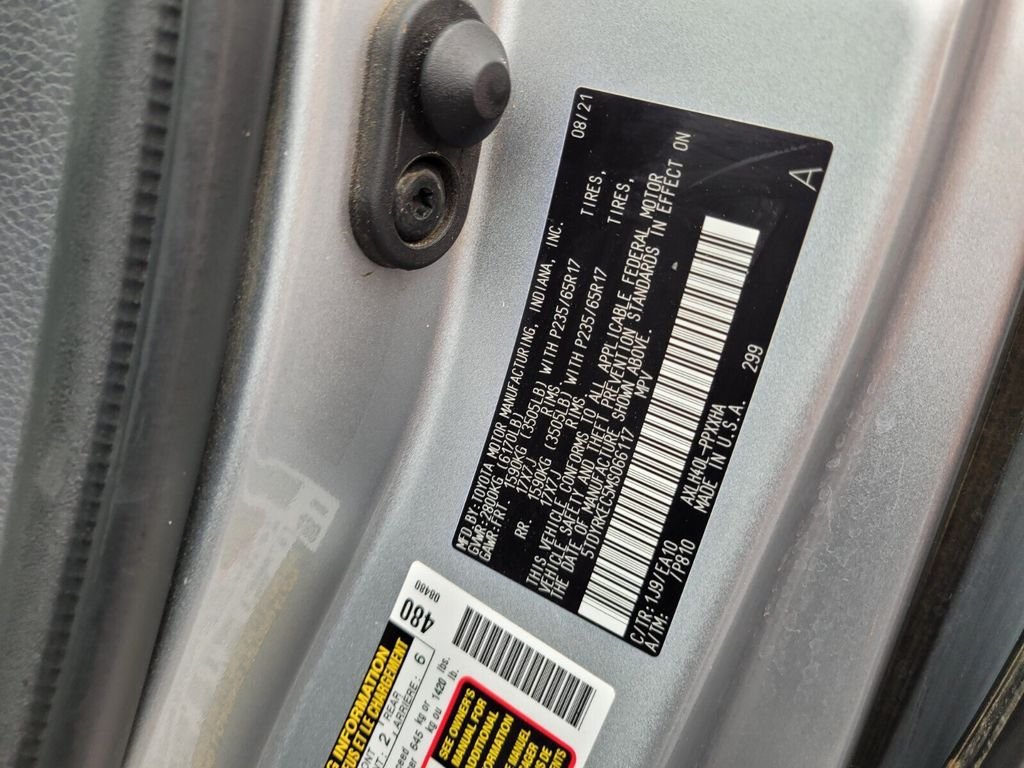 Used 2021 Toyota Sienna XLE FWD image 17