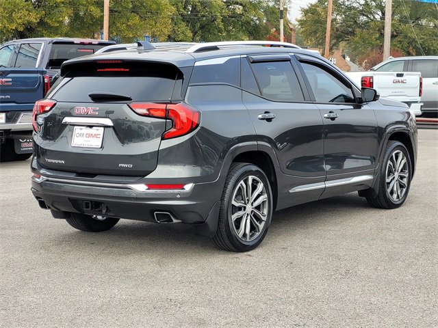 Used 2020 GMC Terrain Denali w/ Denali Premium Package image 4