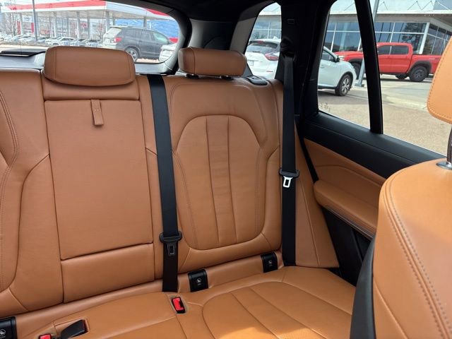 Used 2021 BMW X5 xDrive40i w/ Premium Package image 24