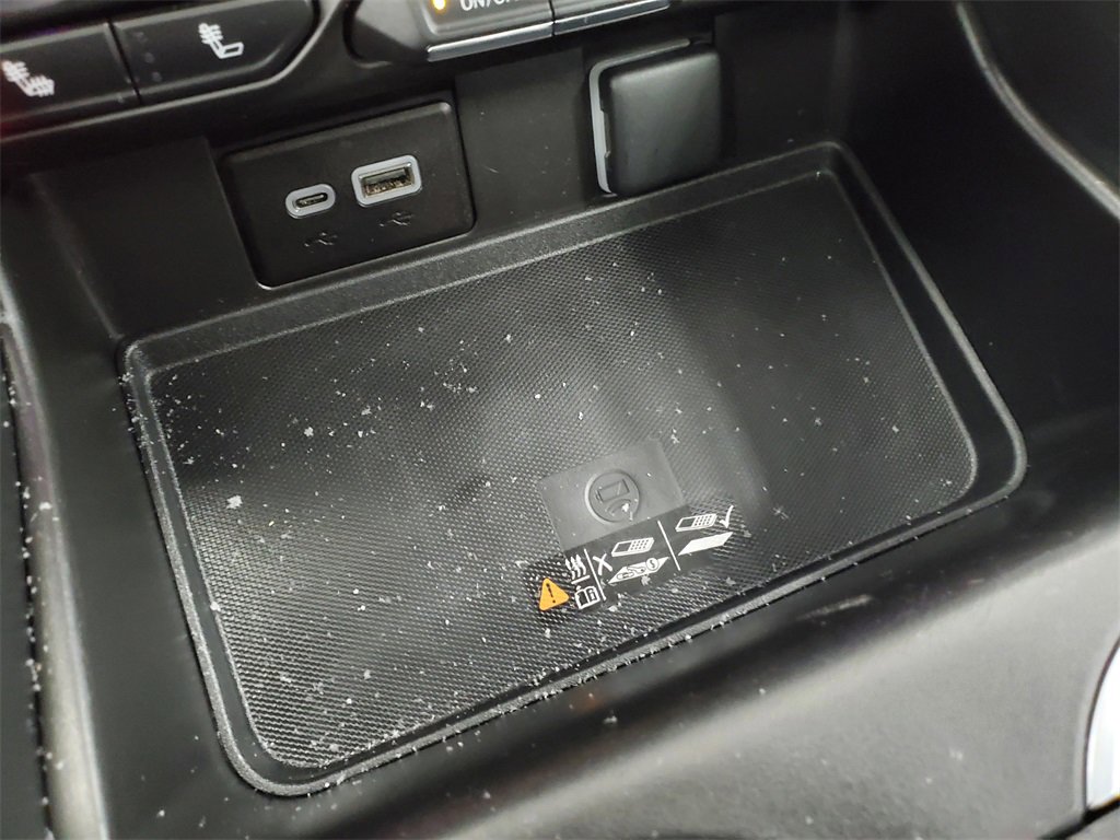 Used 2023 Chevrolet Suburban Z71 w/ Luxury Package image 27