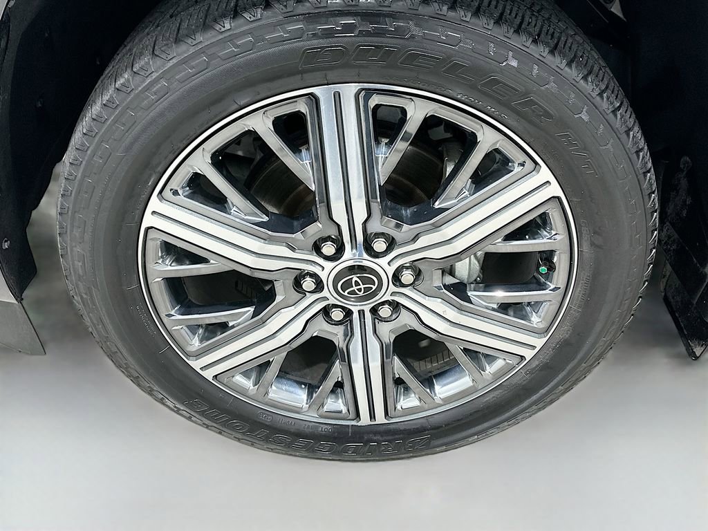 Used 2023 Toyota Sequoia Capstone image 34