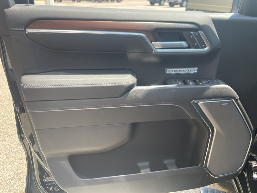 New 2026 GMC Sierra 1500 Denali w/ Technology Package image 12