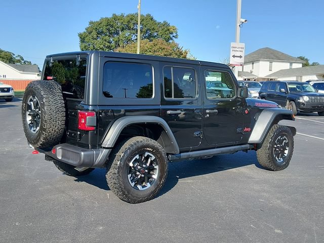 Used 2025 Jeep Wrangler Unlimited Rubicon AWD/4WD image 3