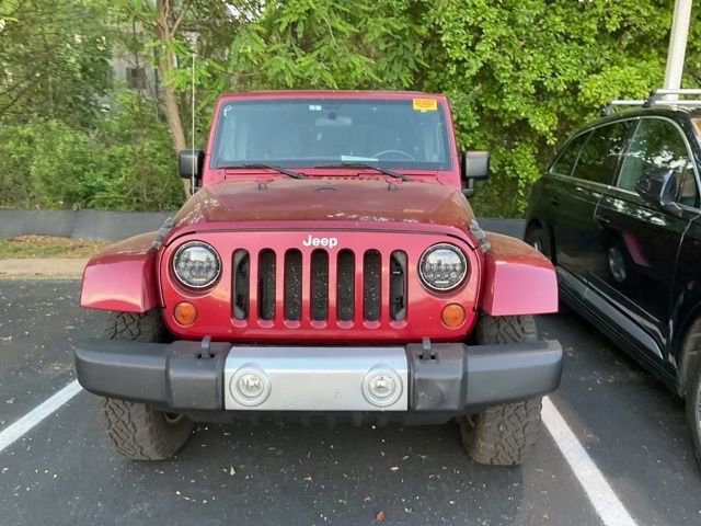 Used 2012 Jeep Wrangler Unlimited Sahara w/ Max Tow Pkg AWD/4WD image 11