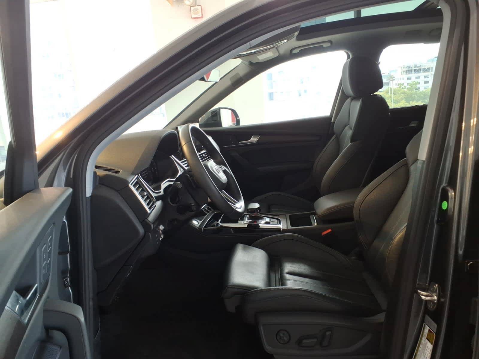 Used 2023 Audi Q5 2.0T Prestige w/ Prestige Package AWD/4WD image 19