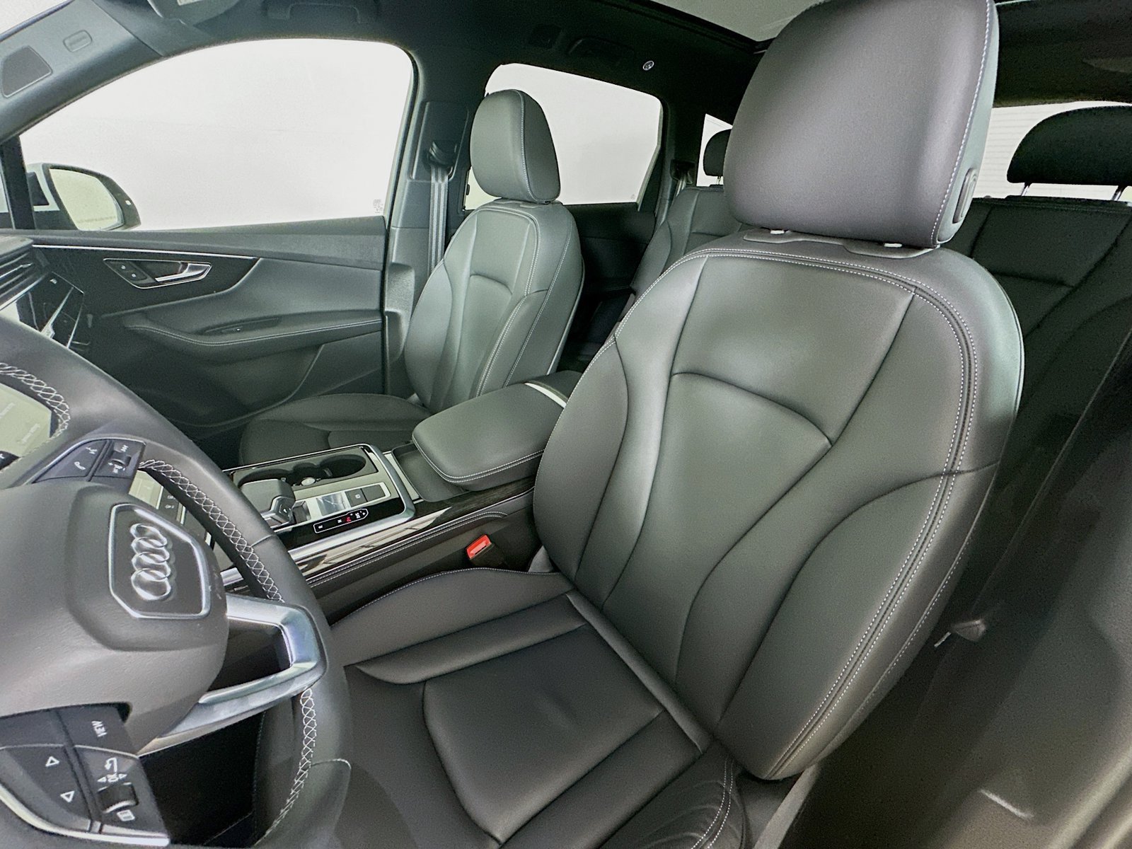 Certified 2025 Audi Q7 2.0T Premium AWD/4WD image 34
