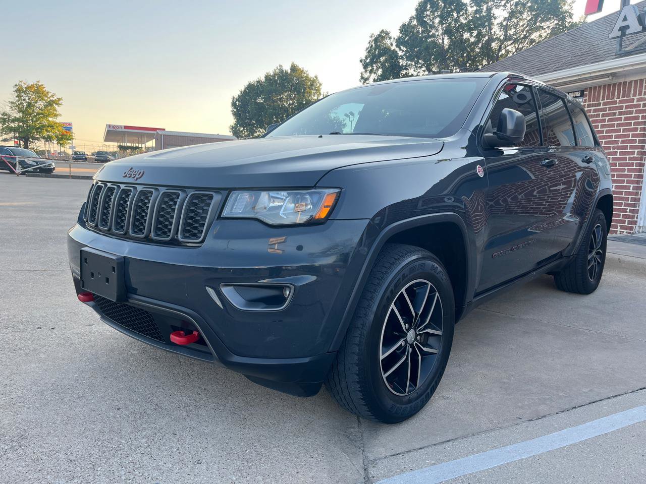 Used 2017 Jeep Grand Cherokee Trailhawk AWD/4WD image 2