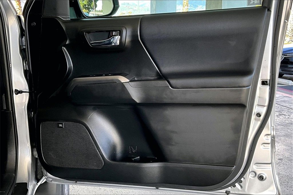 Used 2020 Toyota Tacoma TRD Sport image 29