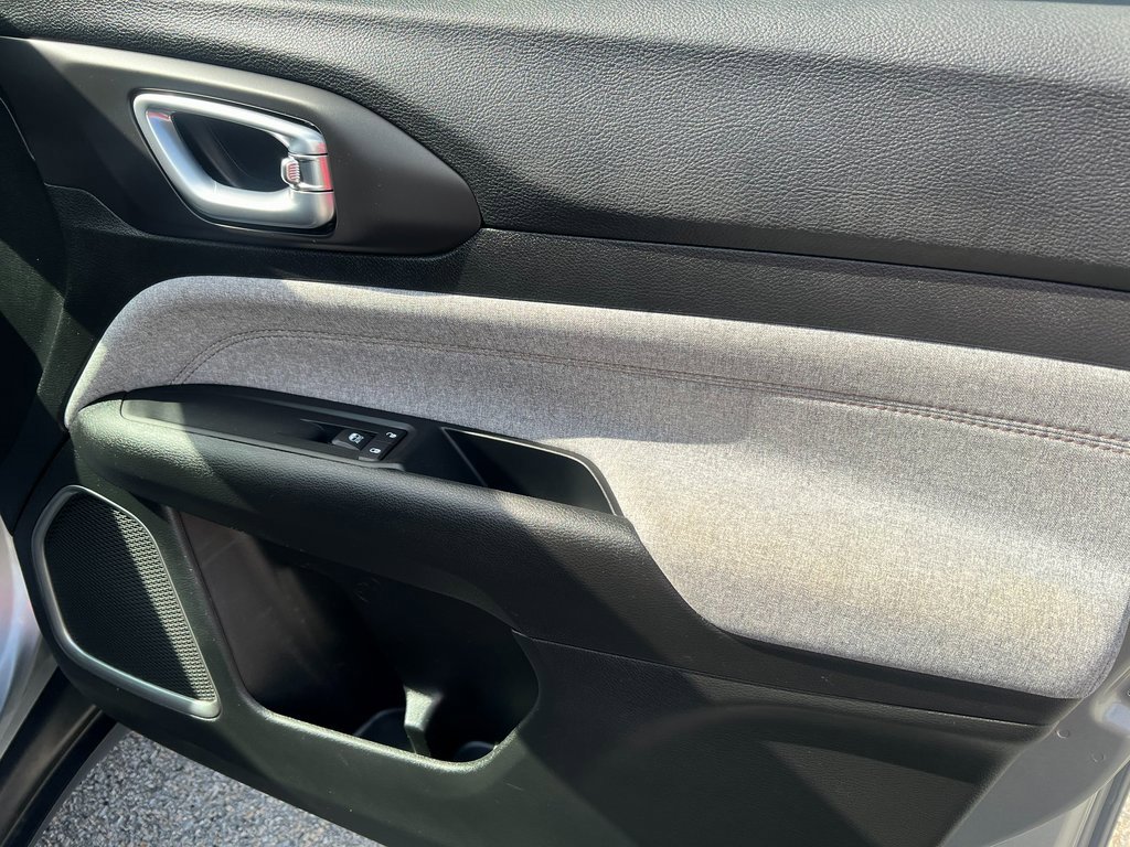 Used 2022 Jeep Compass Latitude image 17