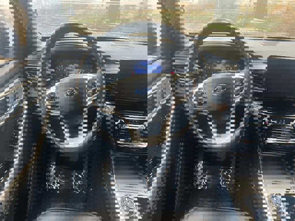 Used 2023 Ford Explorer Limited w/ Equipment Group 301A image 25