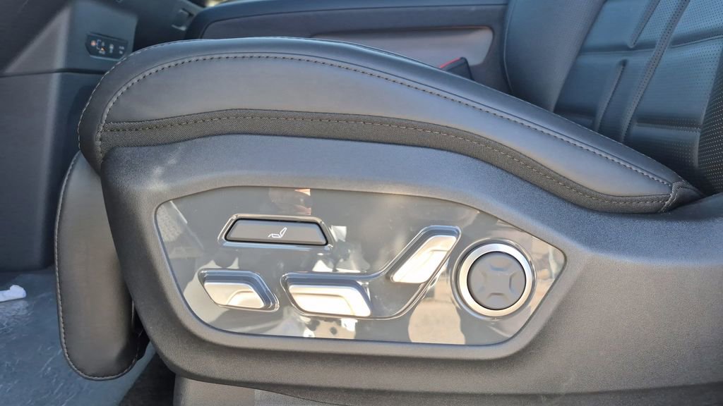 New 2026 Kia EV9 Land image 12