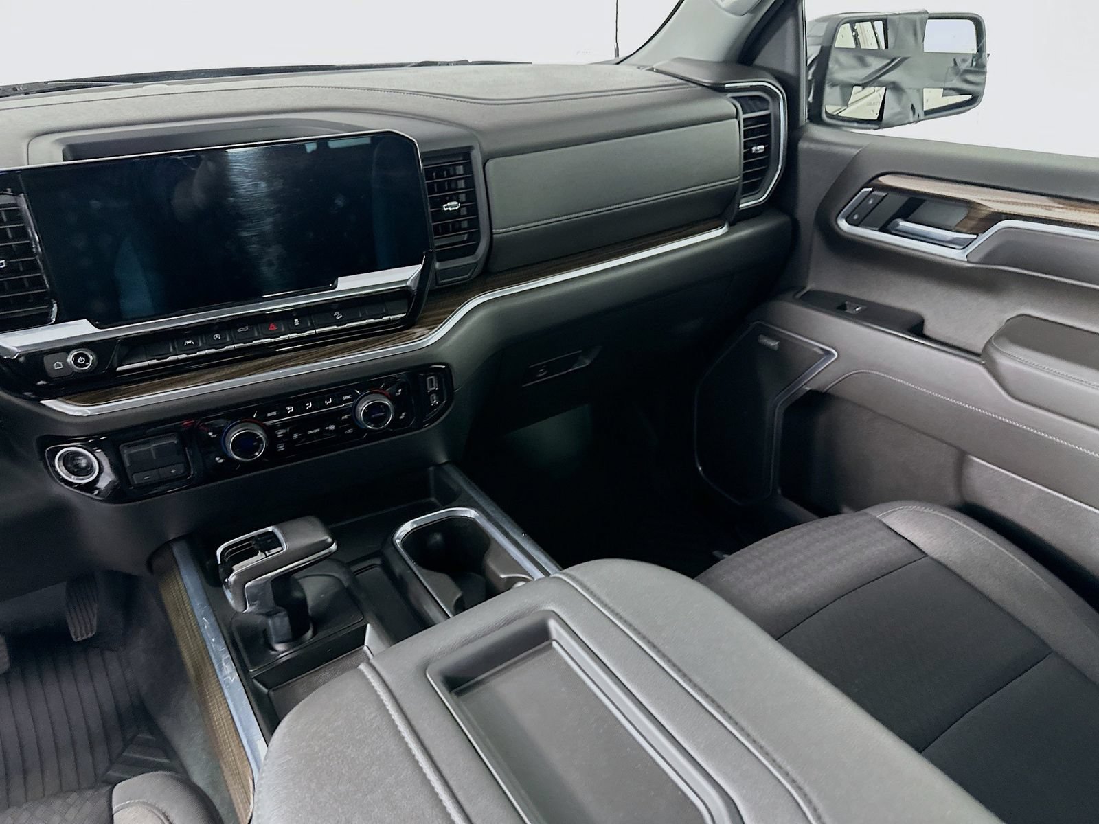 Used 2022 Chevrolet Silverado 1500 RST w/ Convenience Package II AWD/4WD image 25