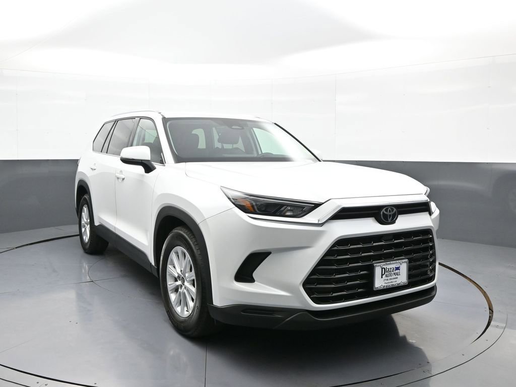Certified 2026 Toyota Grand Highlander XLE image 3