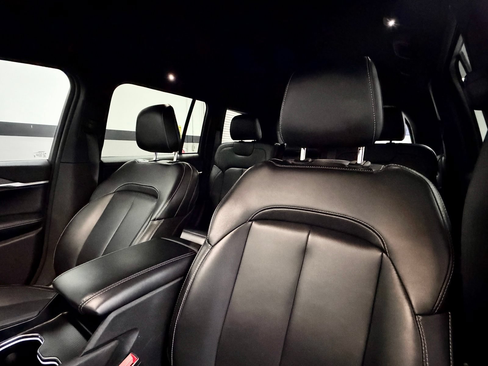 Used 2024 Jeep Grand Cherokee Limited RWD image 24