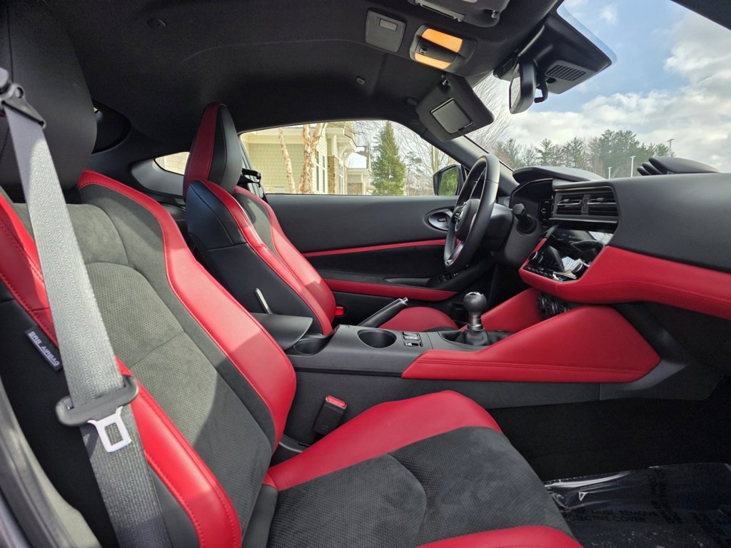 Used 2024 Nissan Z Performance w/ Floor Mat Package image 31