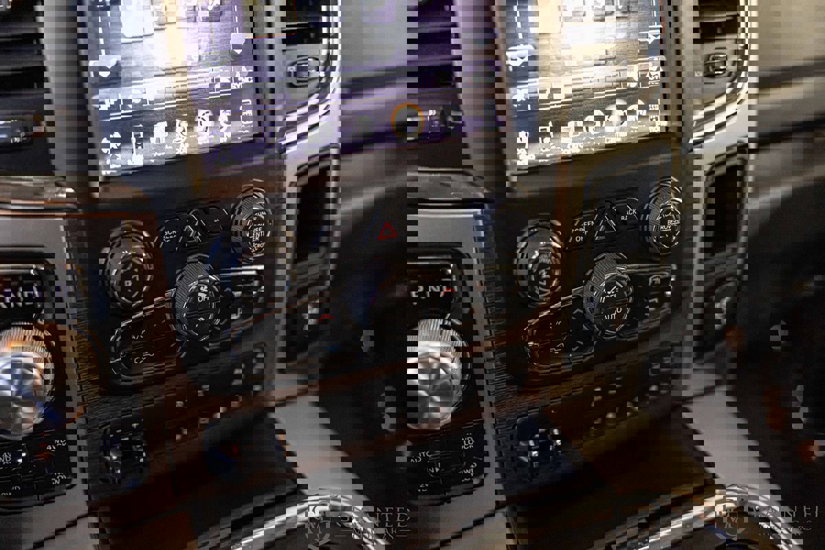 Used 2016 RAM 1500 Laramie w/ Convenience Group image 28