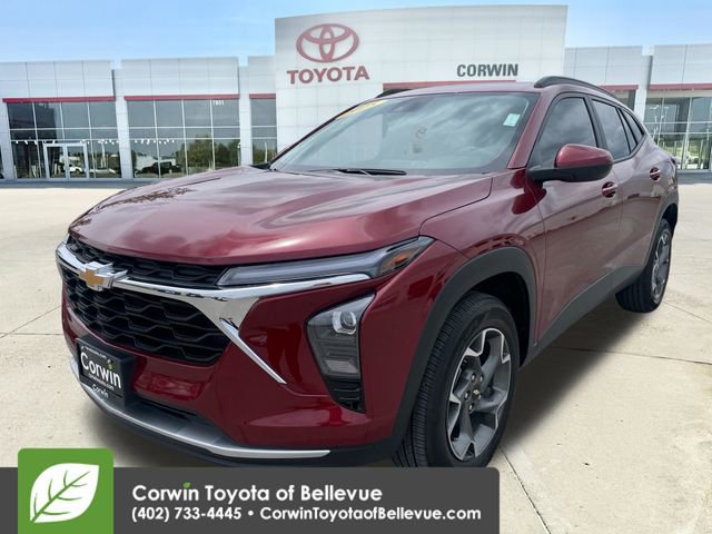 Used 2025 Chevrolet Trax LT w/ Driver Confidence Package FWD image 7